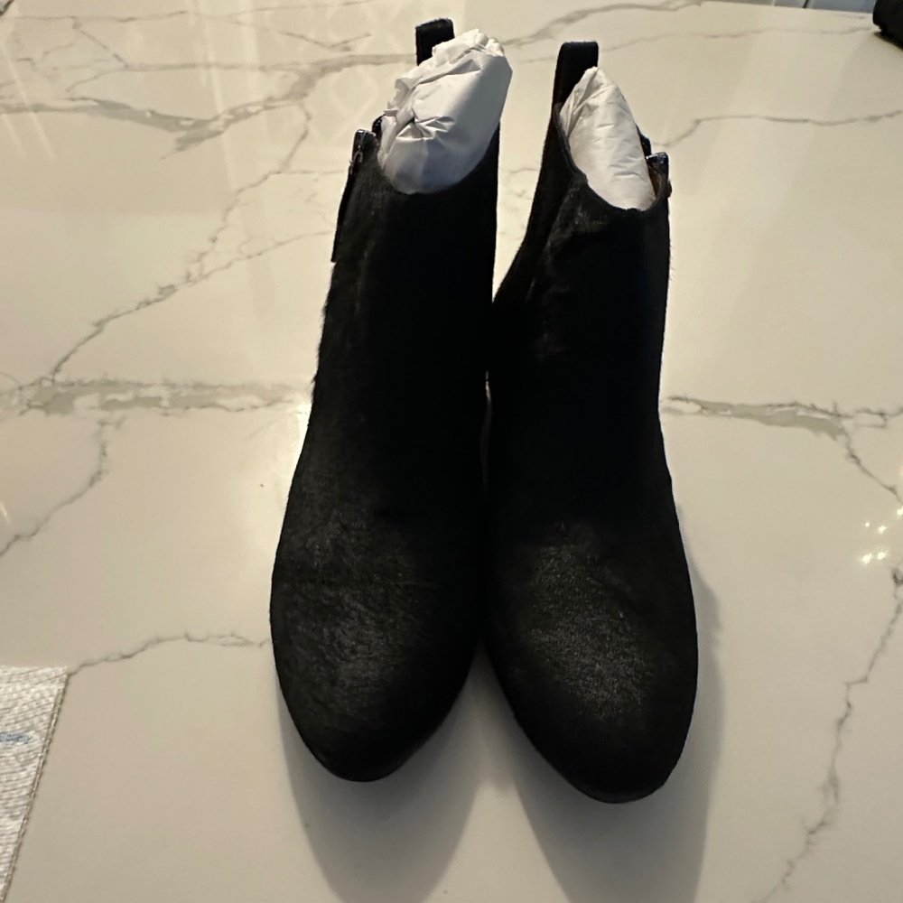 BLACK PONY HAIR ANKLE BOOTS
